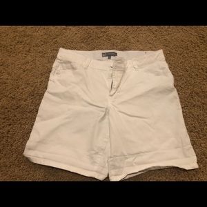 Wit & Wisdom Shorts